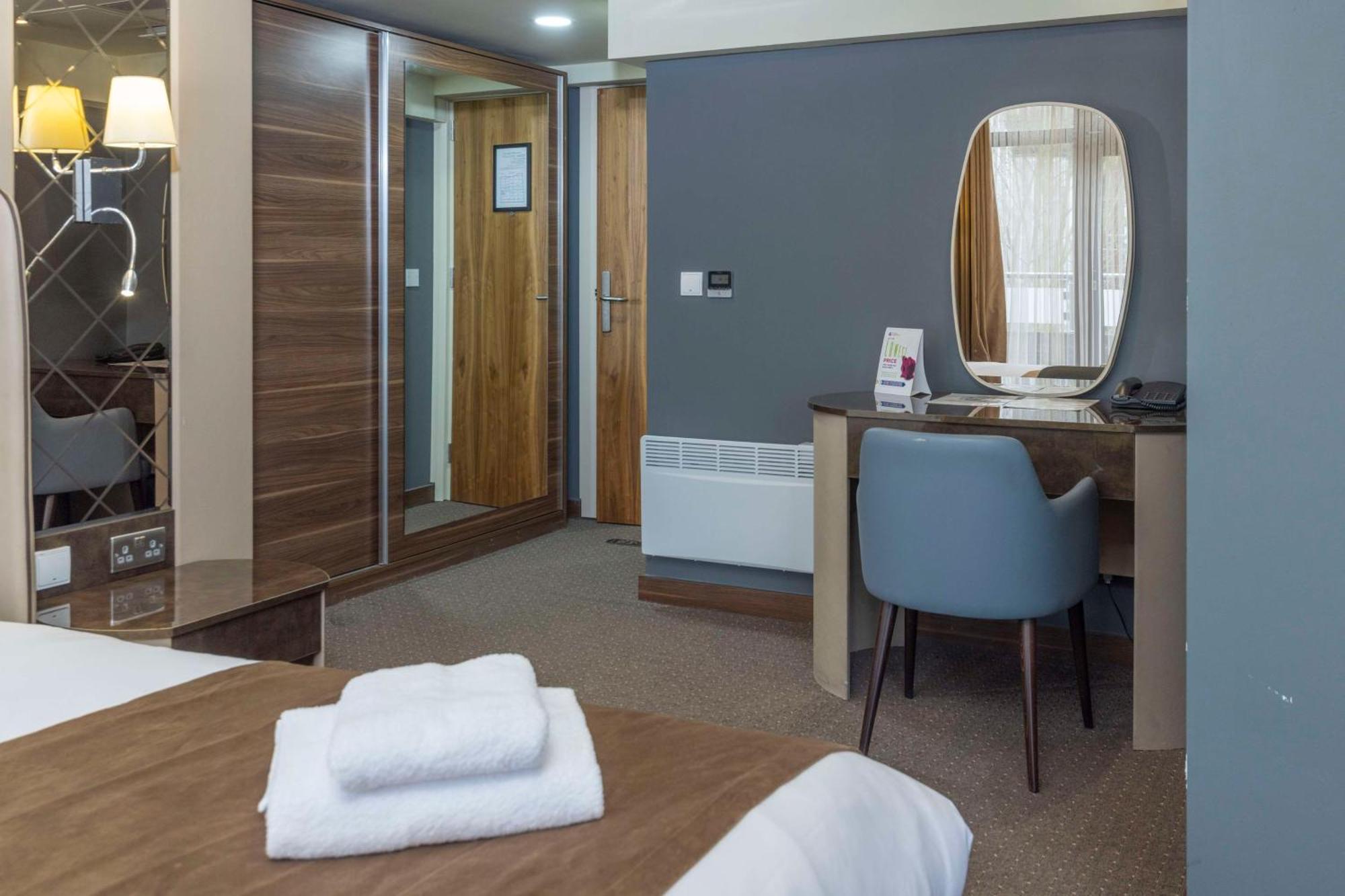 Putney Hotel; BW Signature Collection Londra Esterno foto